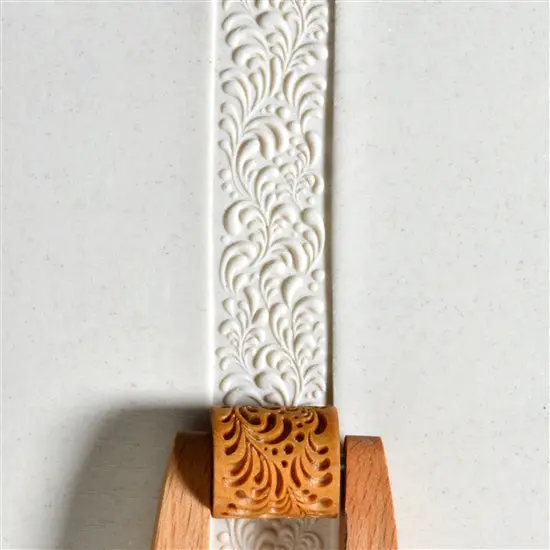 Artistic Wooden Roller – Vibrant Floral Pattern, 20Mm 1