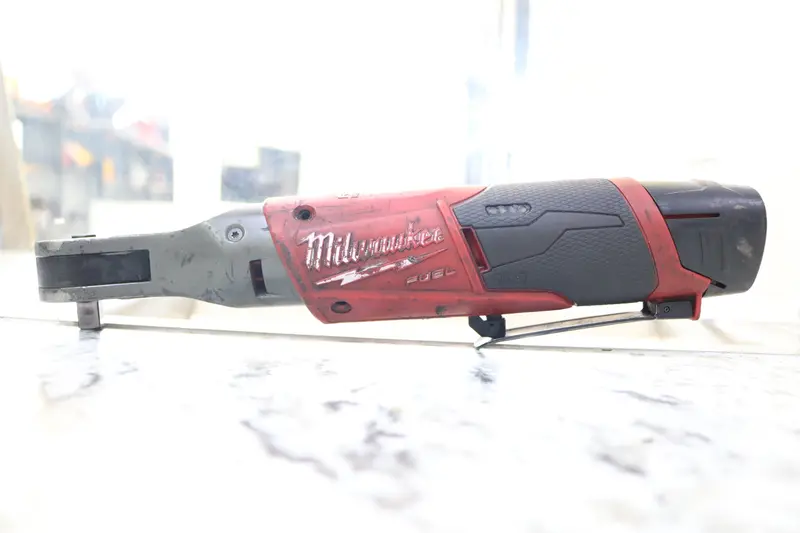 Milwaukee M12 2557-20 3/8" Ratchet Wrench — Lightweight Cordless Design 1