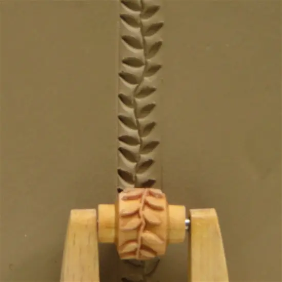 Natural Wood Mini Roller – Leafy Vine Impression, 10Mm 1