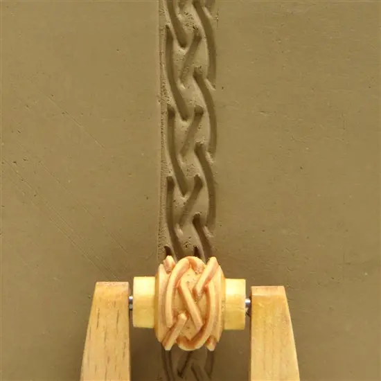 Slim Wooden Texture Roller – Single Braid Design, 10Mm 1