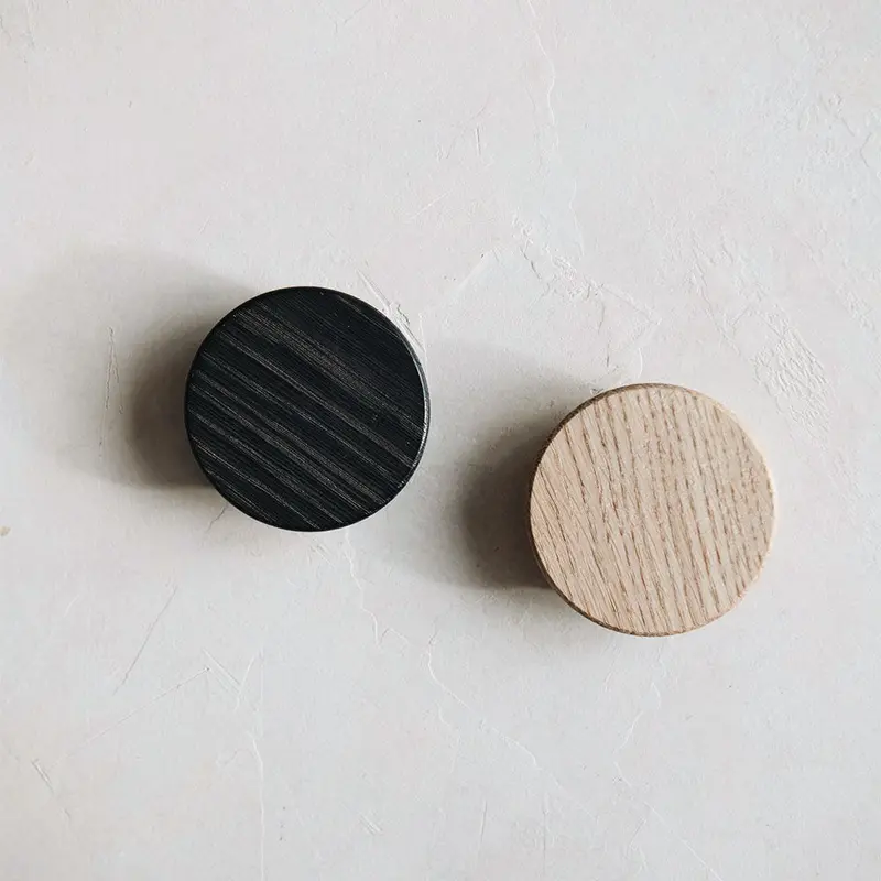 Solid Oak Round Magnetic Wall Mount 1