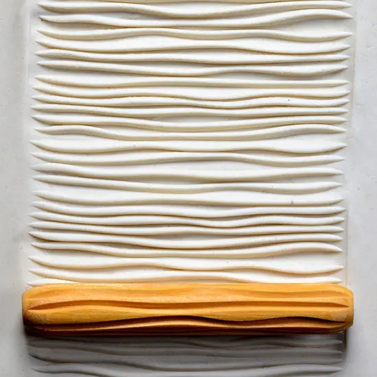 Wooden Hand Roller – Horizontal Line Design 1