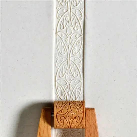 Wooden Mini Roller Tool – 20Mm Deco Fun Embossing Roller 1